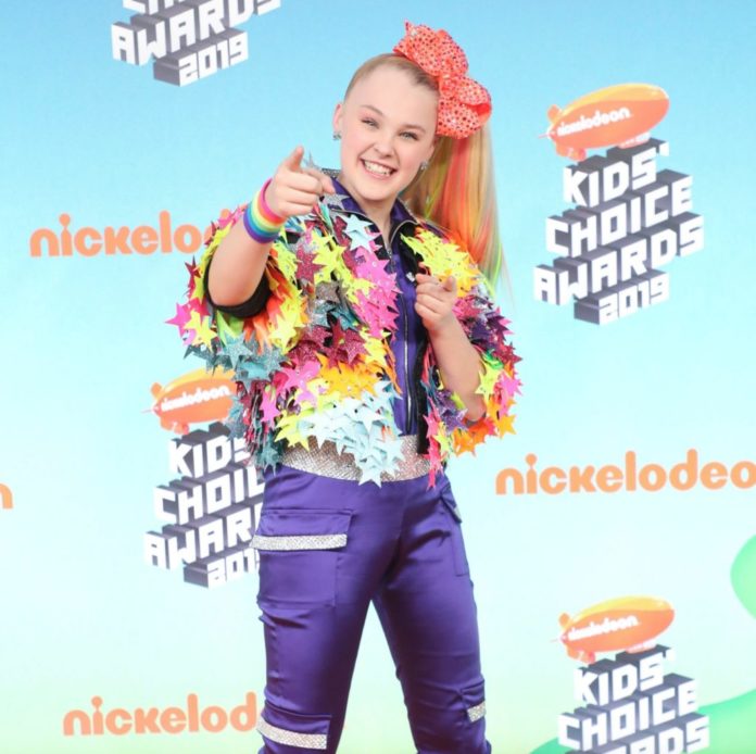 JoJo Siwa at the Nickelodeon Kids' Choice Awards in 2019.