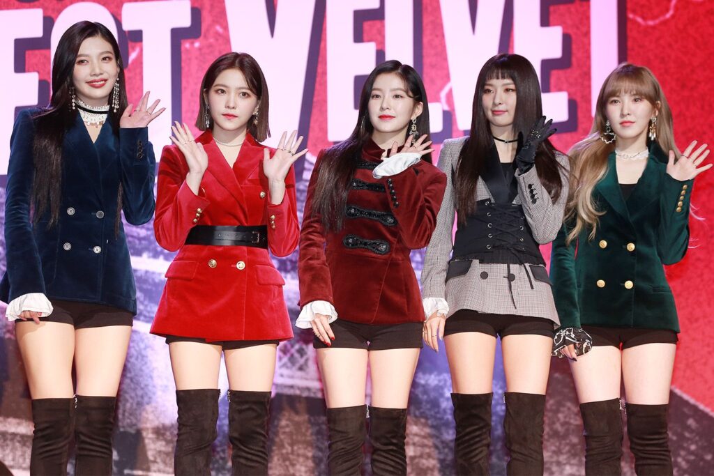 (From left) Park Soo-young (Joy), Kim Ye-rim (Yeri), Bae Joo-hyun (Irene), Kang Seul-gi (Seulgi) and Son Seung-wan (Wendy) at the Red Velvet "Perfect Velvet" album release event in 2017