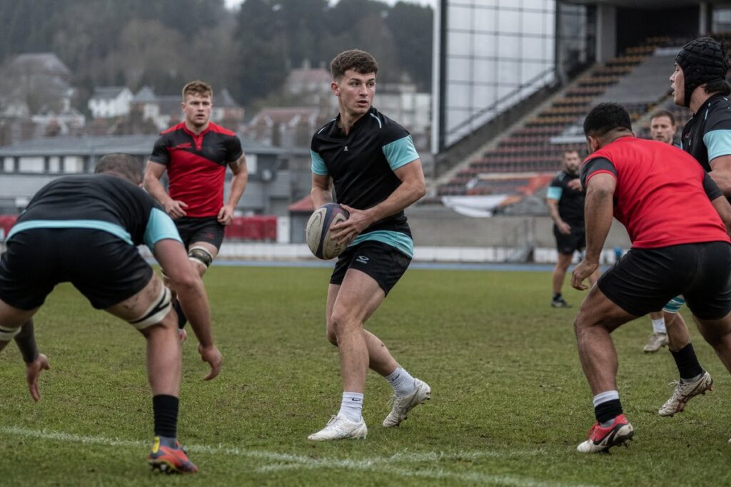 Cardiff and Ospreys strike loan deal for Harri Wilde