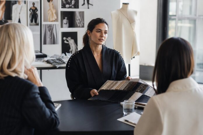 toppoptoday_what-fashion-interviewers-really-want-to-see-according-to-in What Fashion Interviewers Really Want to See, According to Industry Insiders