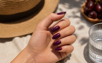 Why Dark Manicures Feel Especially Right for Summer Why Dark Manicures Feel Especially Right for Summer